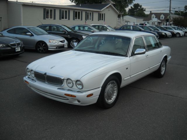 1999 JAGUAR XJ8 Coupe