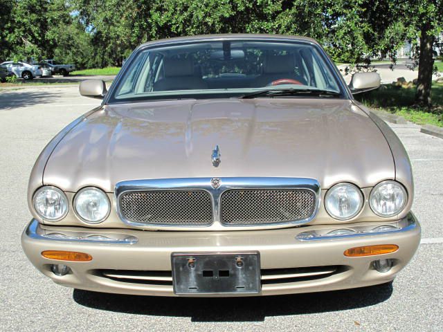 2002 JAGUAR XJ8 3.5
