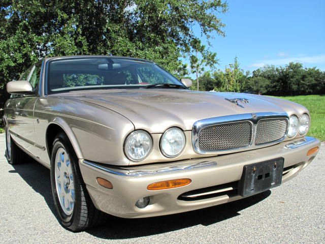 2002 JAGUAR XJ8 3.5