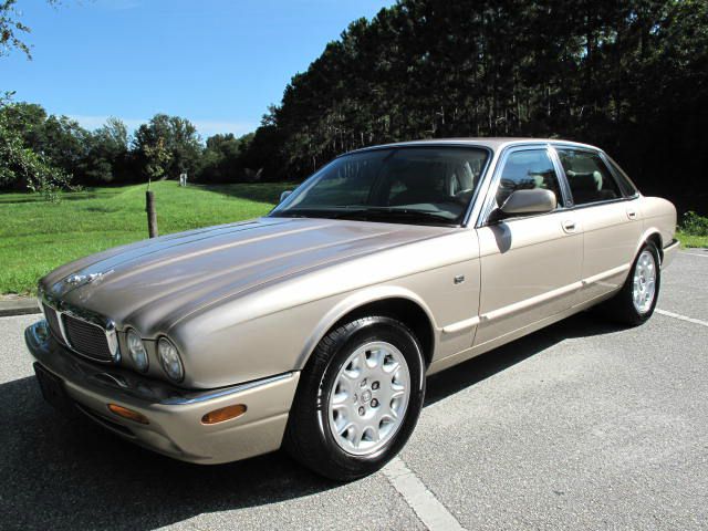 2002 JAGUAR XJ8 3.5