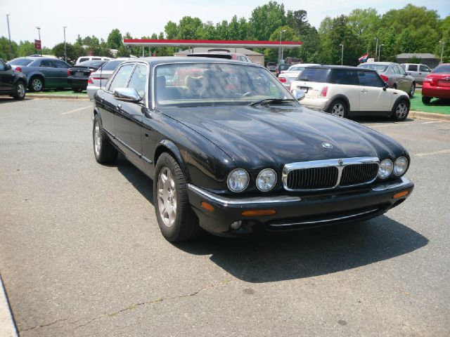 2003 JAGUAR XJ8 3.5