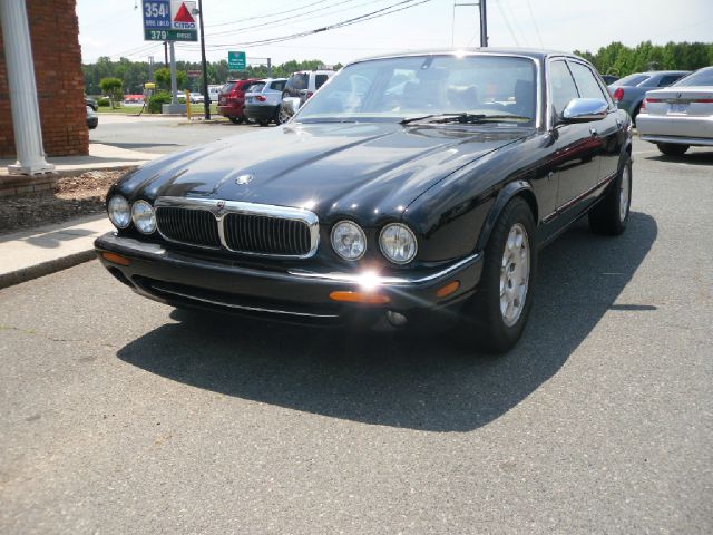 2003 JAGUAR XJ8 3.5