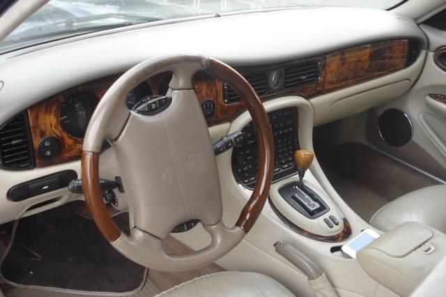 2003 JAGUAR XJ8 LT Pickup 4D 6 1/2 Ft