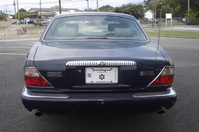 2003 JAGUAR XJ8 LT Pickup 4D 6 1/2 Ft