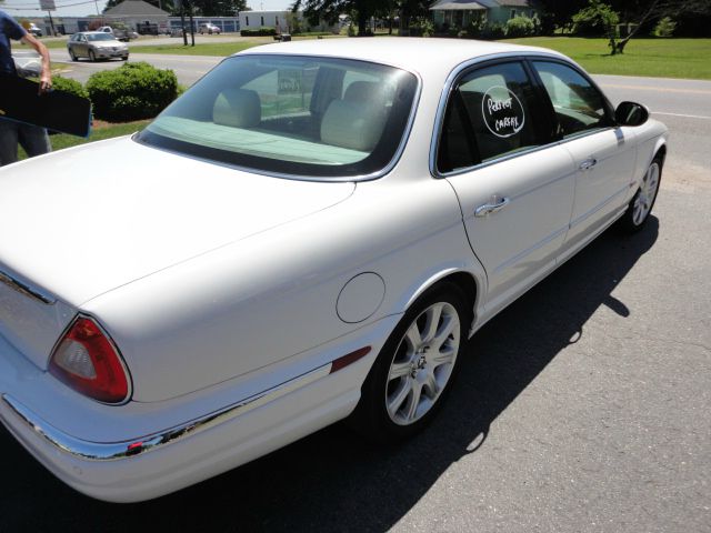 2004 JAGUAR XJ8 3.5