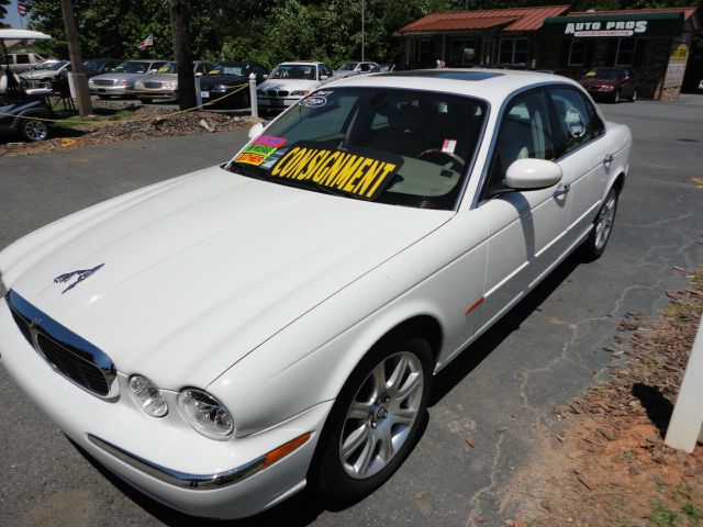 2004 JAGUAR XJ8 3.5