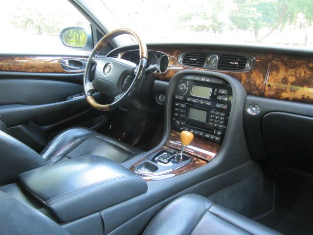 2004 JAGUAR XJ8 3.5