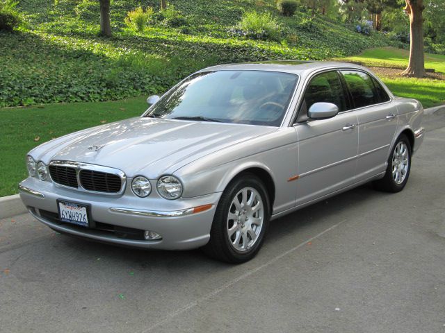 2004 JAGUAR XJ8 3.5