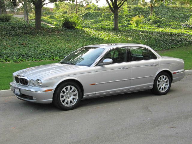 2004 JAGUAR XJ8 3.5