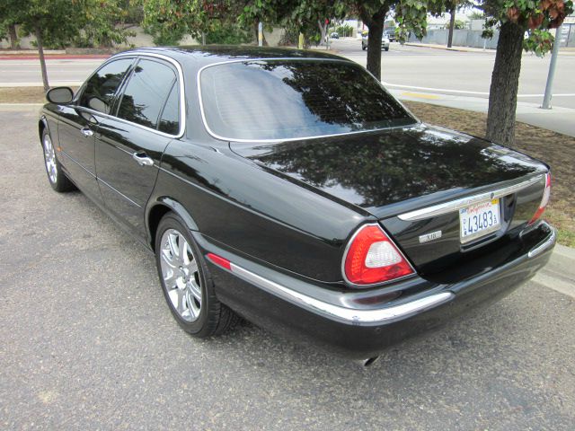 2004 JAGUAR XJ8 3.5