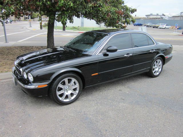 2004 JAGUAR XJ8 3.5