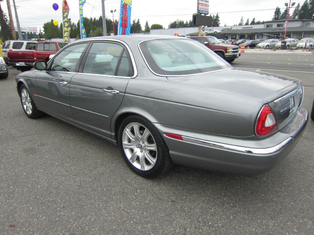 2004 JAGUAR XJ8 3.5
