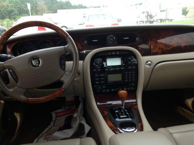 2004 JAGUAR XJ8 3.5