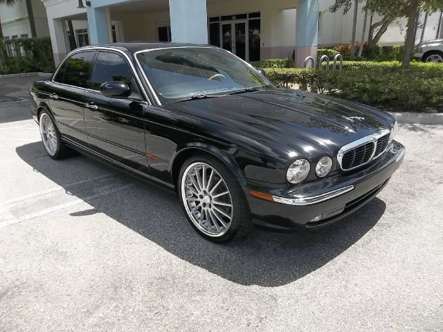 2004 JAGUAR XJ8 3.5