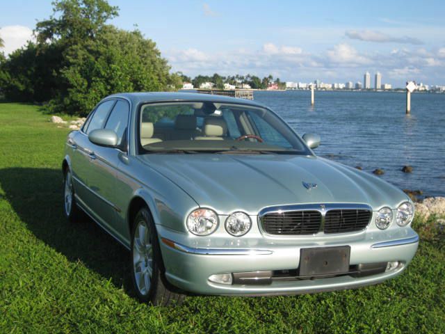 2004 JAGUAR XJ8 3.5