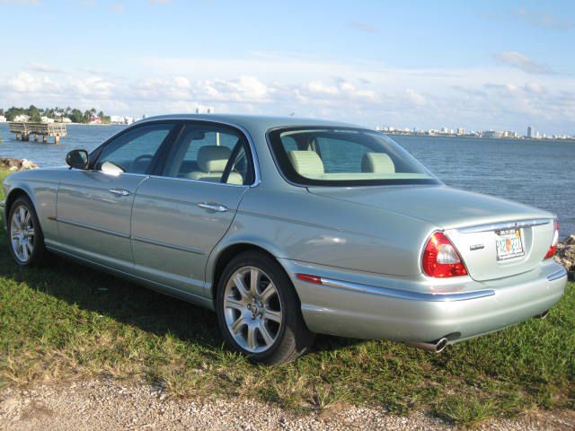 2004 JAGUAR XJ8 3.5