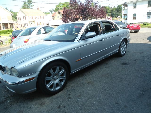 2004 JAGUAR XJ8 3.5