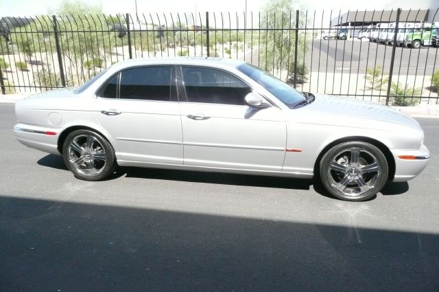 2004 JAGUAR XJ8 3.5