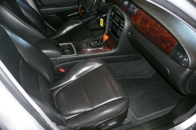 2004 JAGUAR XJ8 3.5