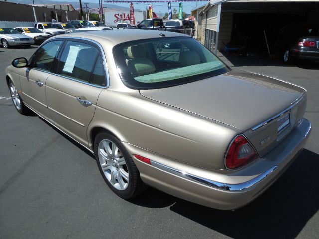 2005 JAGUAR XJ8 Sport Alloys Sunroof