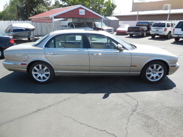 2005 JAGUAR XJ8 Sport Alloys Sunroof