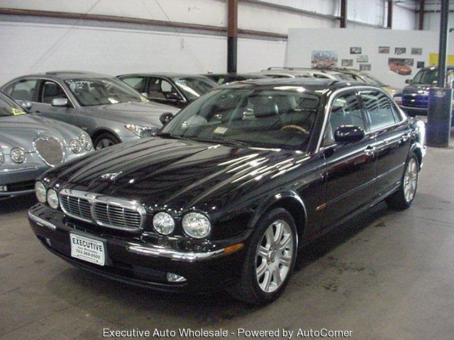 2005 JAGUAR XJ8 ESi