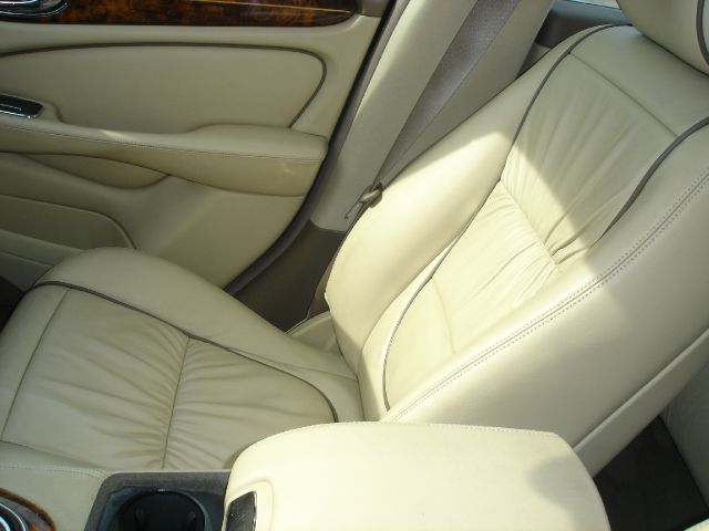 2005 JAGUAR XJ8 Coupe