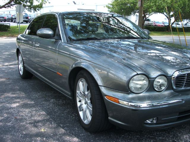 2005 JAGUAR XJ8 Sport Alloys Sunroof