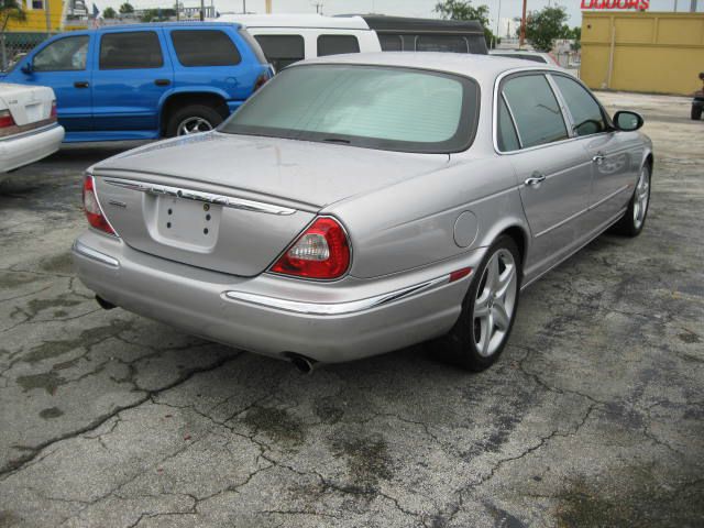 2005 JAGUAR XJ8 Sport Alloys Sunroof