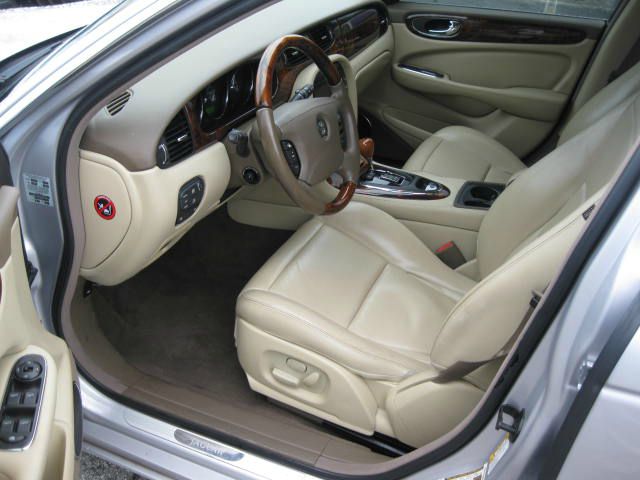2005 JAGUAR XJ8 Sport Alloys Sunroof