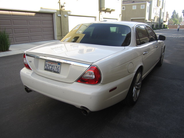 2008 JAGUAR XJ8 SUV