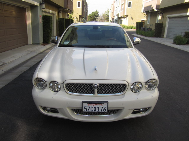 2008 JAGUAR XJ8 SUV