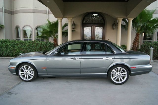 2004 JAGUAR XJR-S Unknown
