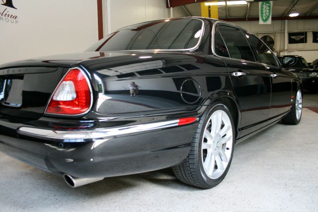 2004 JAGUAR XJR 2.2L Manual