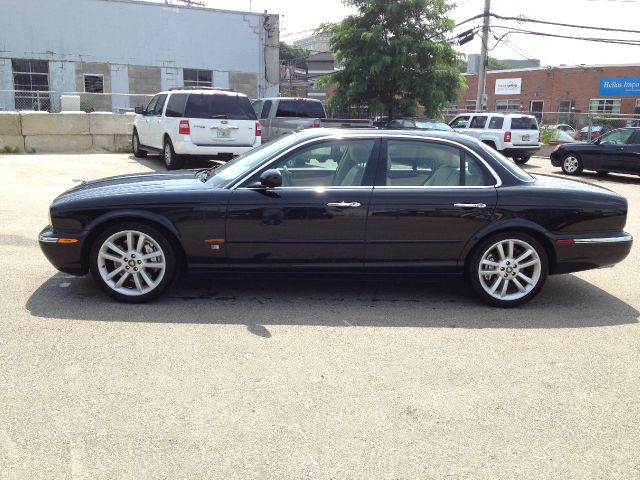 2004 JAGUAR XJR 2.2L Manual