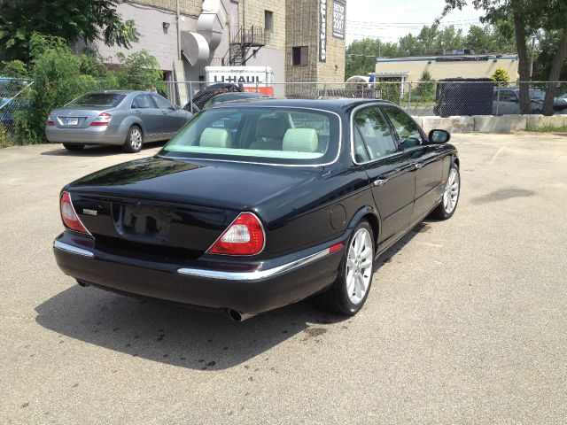 2004 JAGUAR XJR 2.2L Manual