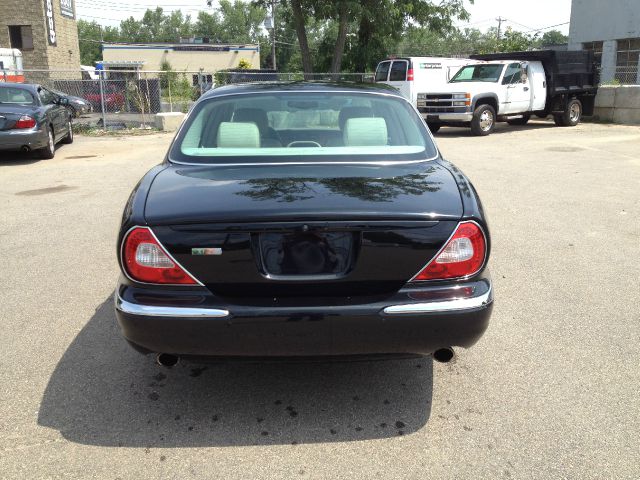 2004 JAGUAR XJR 2.2L Manual