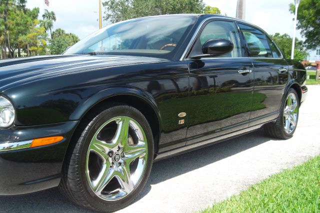 2006 JAGUAR XJR 2.2L Manual