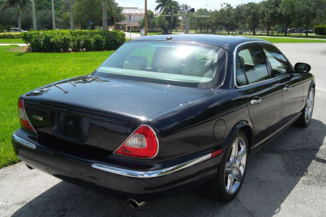 2006 JAGUAR XJR 2.2L Manual