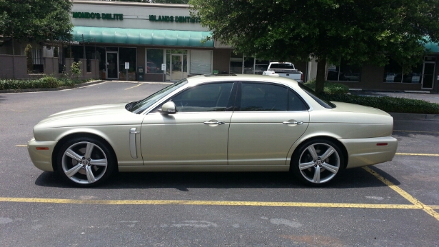 2008 JAGUAR XJR Laramie/ 1 Owner