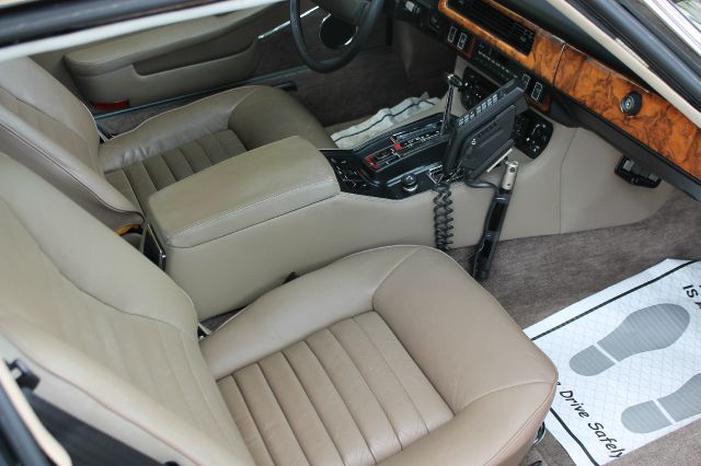 1986 JAGUAR XJS Base