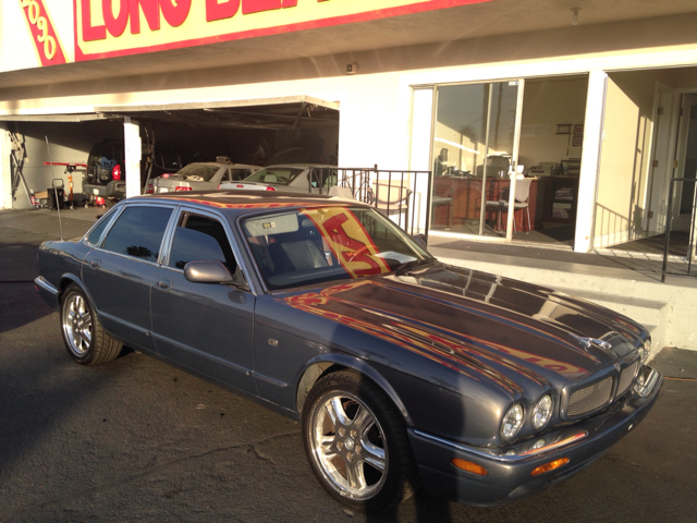 1999 JAGUAR XJ Sedan 2.2L Manual