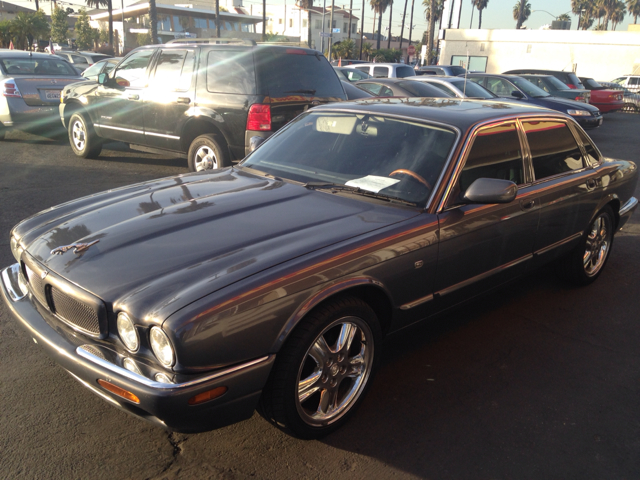 1999 JAGUAR XJ Sedan 2.2L Manual