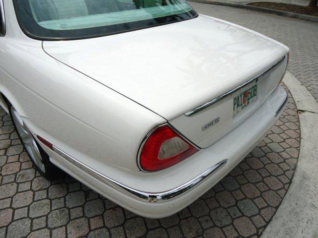 2005 JAGUAR XJ Series E300td
