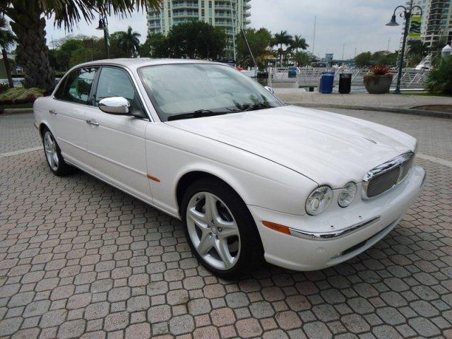 2005 JAGUAR XJ Series E300td