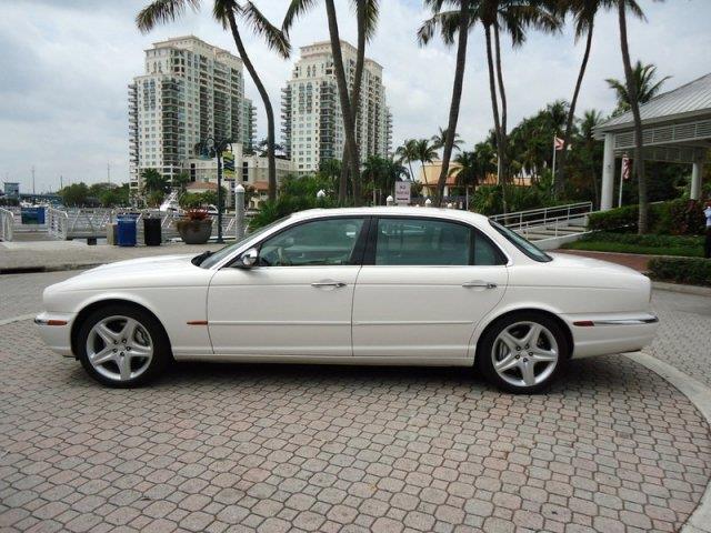 2005 JAGUAR XJ Series E300td