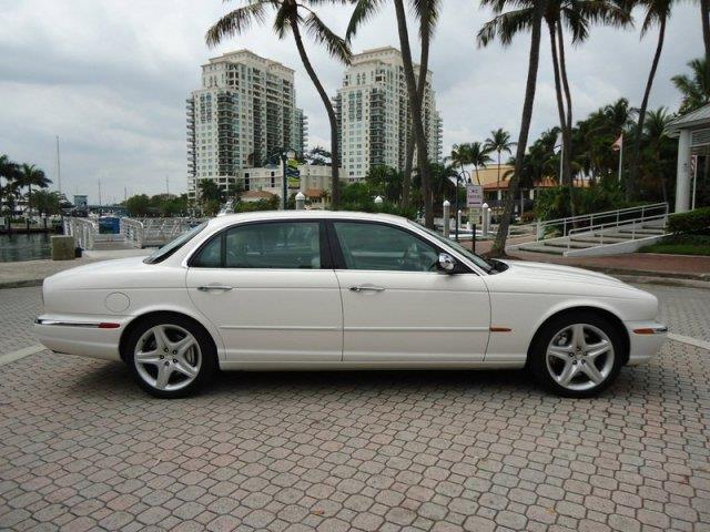 2005 JAGUAR XJ Series E300td