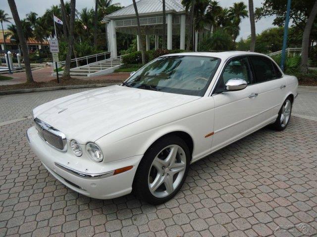 2005 JAGUAR XJ Series E300td