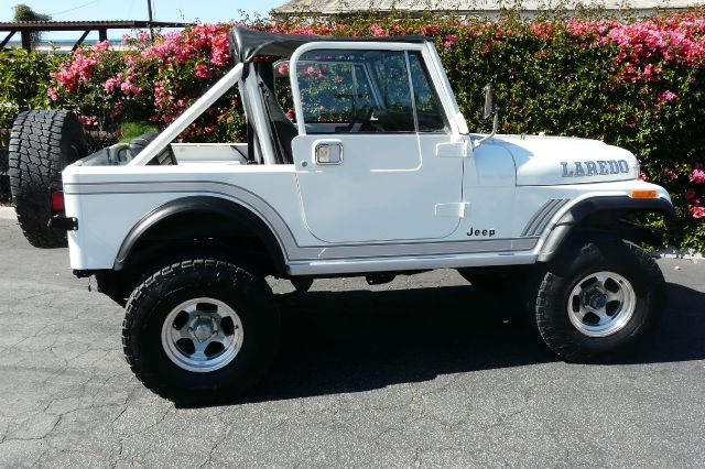 1985 Jeep CJ-7 LAREDO 4X4 LS