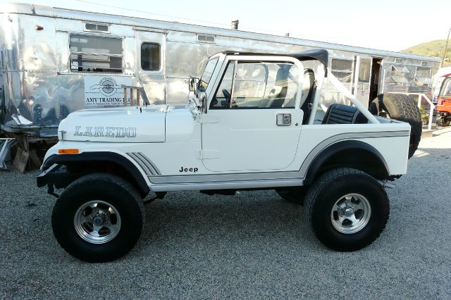 1985 Jeep CJ-7 LAREDO 4X4 LS